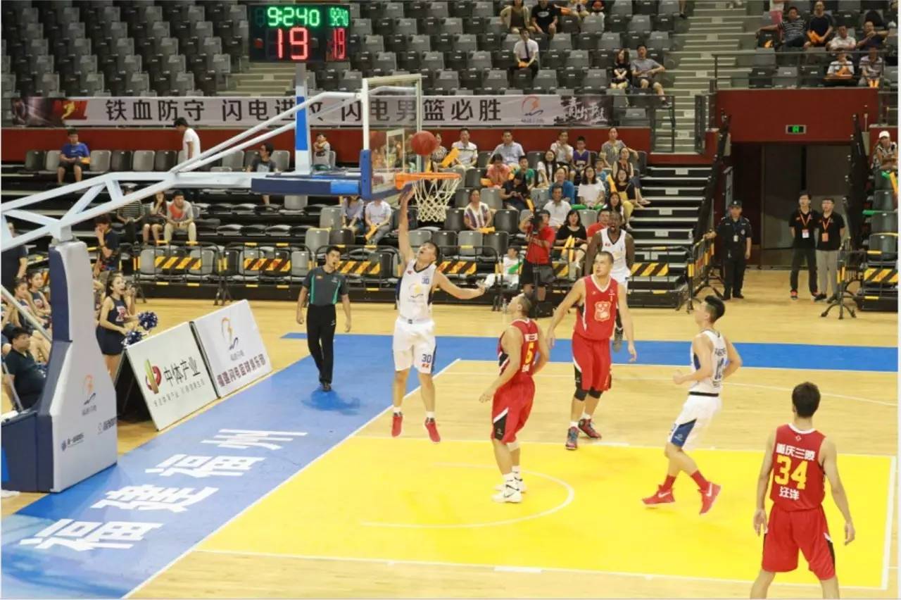 李璇：据我所知，现在球员的阴阳合同还有不少（李璇表示：据其了解，球员阴阳合同至今仍不在少数）