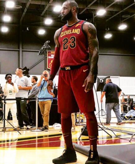 热火伤病报告：希罗、拉尔森、小米切尔都将缺席今天的比赛（热火今日伤停名单：希罗、拉尔森、小米切尔均因伤缺阵）