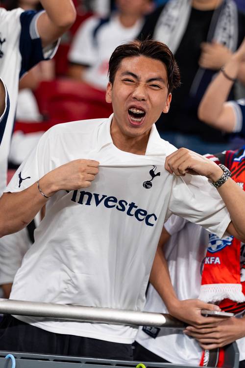 江苏业余足球再添活力 “我爱足球”城市联赛赋能基层足球发展（江苏业余足球活力再升级，“我爱足球”城市联赛助推基层发展）