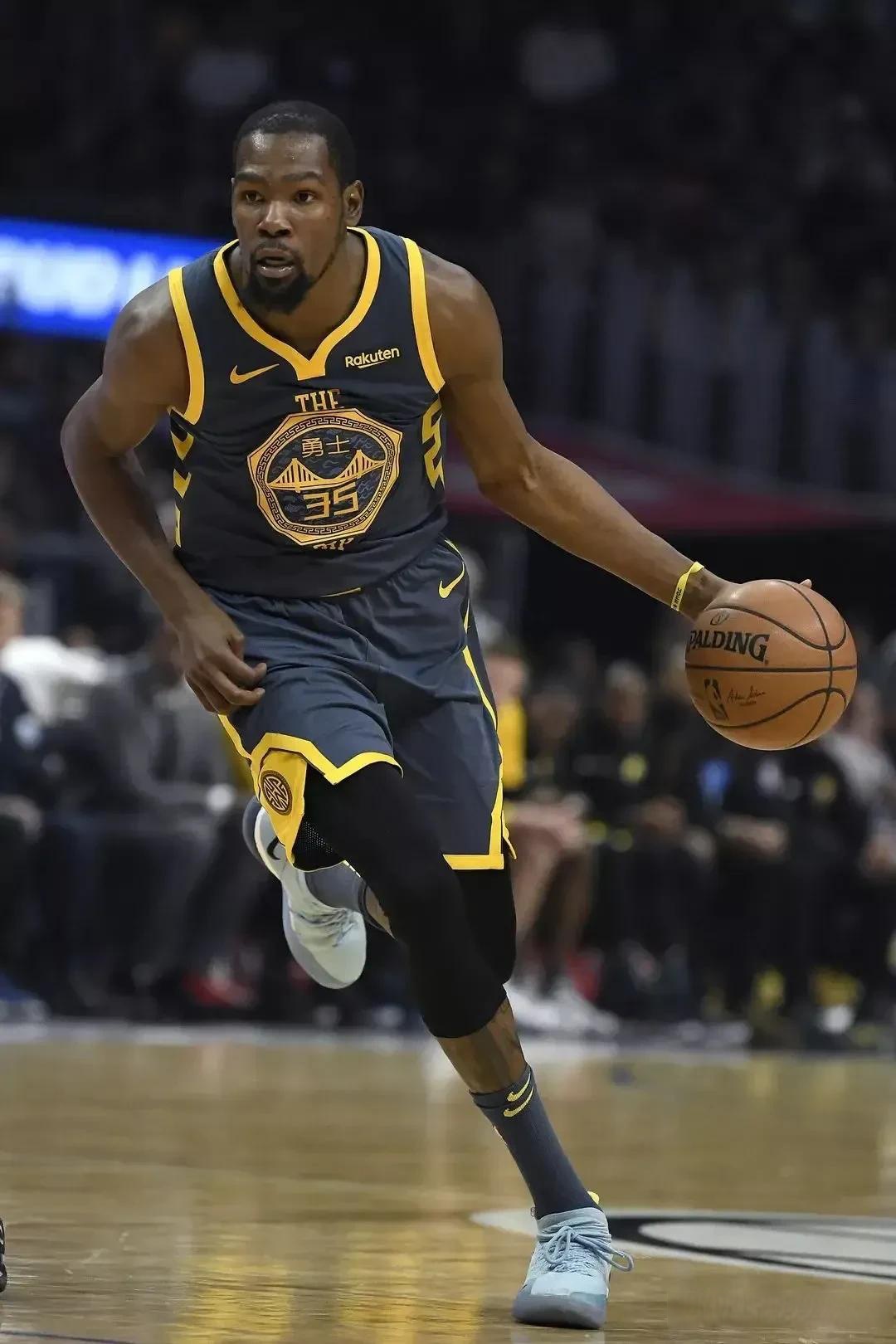 动条款从法 动条款从法